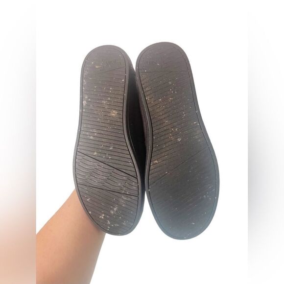 TOMS Women's Avalon Black Sneakers - Picture 8 of 8